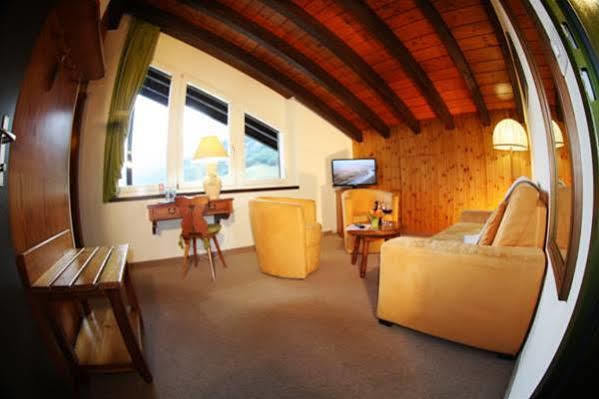 Hotel Alpenblick-Leukerbad-Therme Esterno foto
